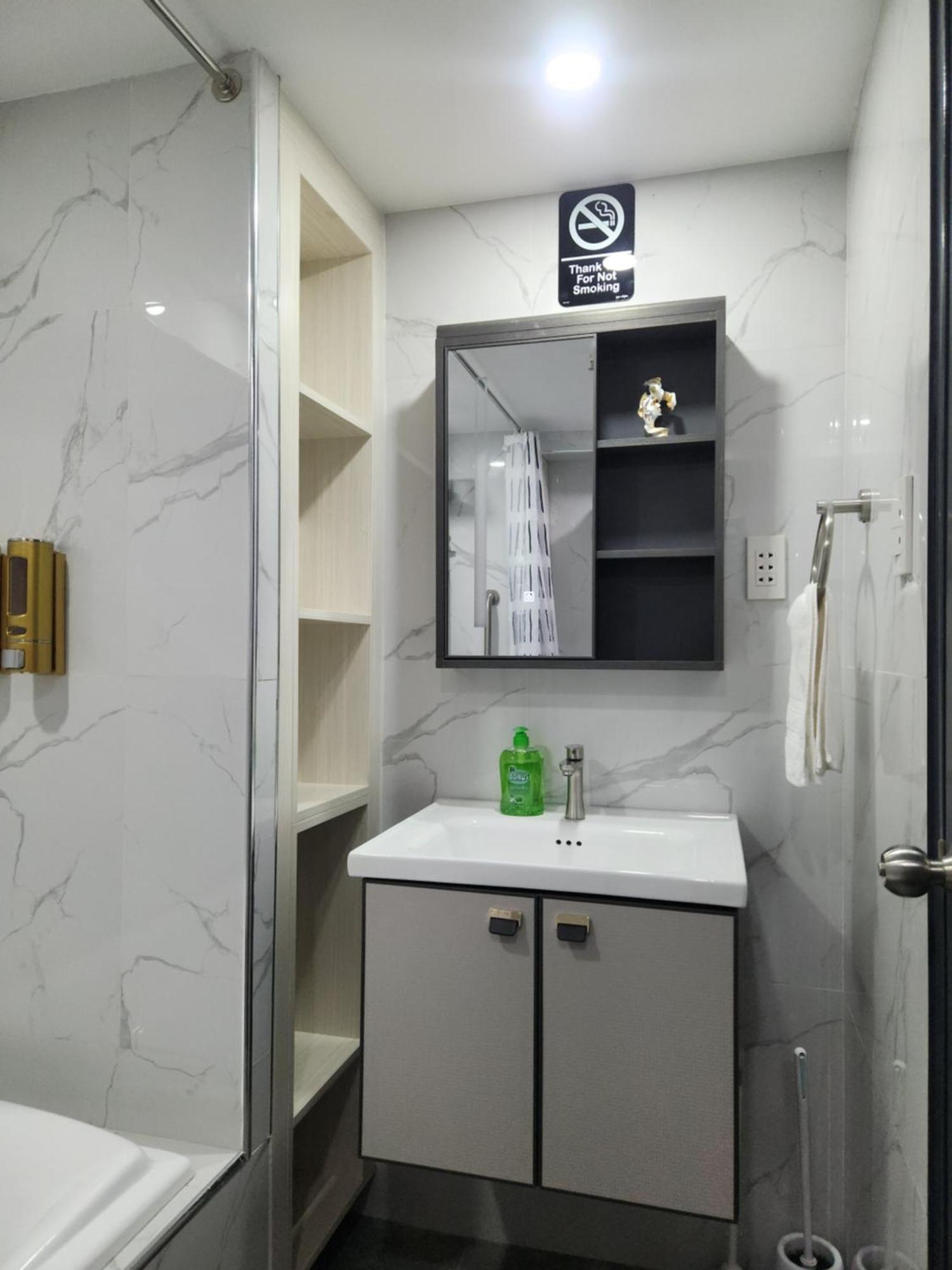 Condo Azur Suites B316 Near Airport, Netflix, Stylish, Cozy With Swimming Pool Đảo Mactan Ngoại thất bức ảnh
